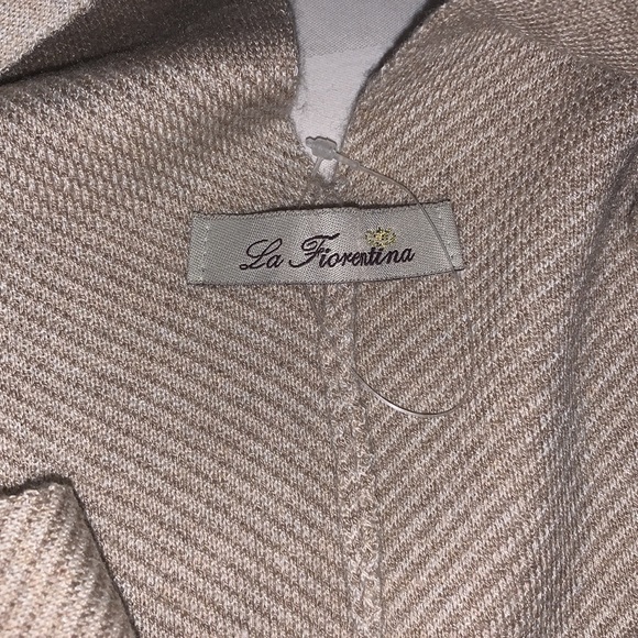 La Fiorentina Wrap One Size in Oatmeal/Beige color - Picture 7 of 9